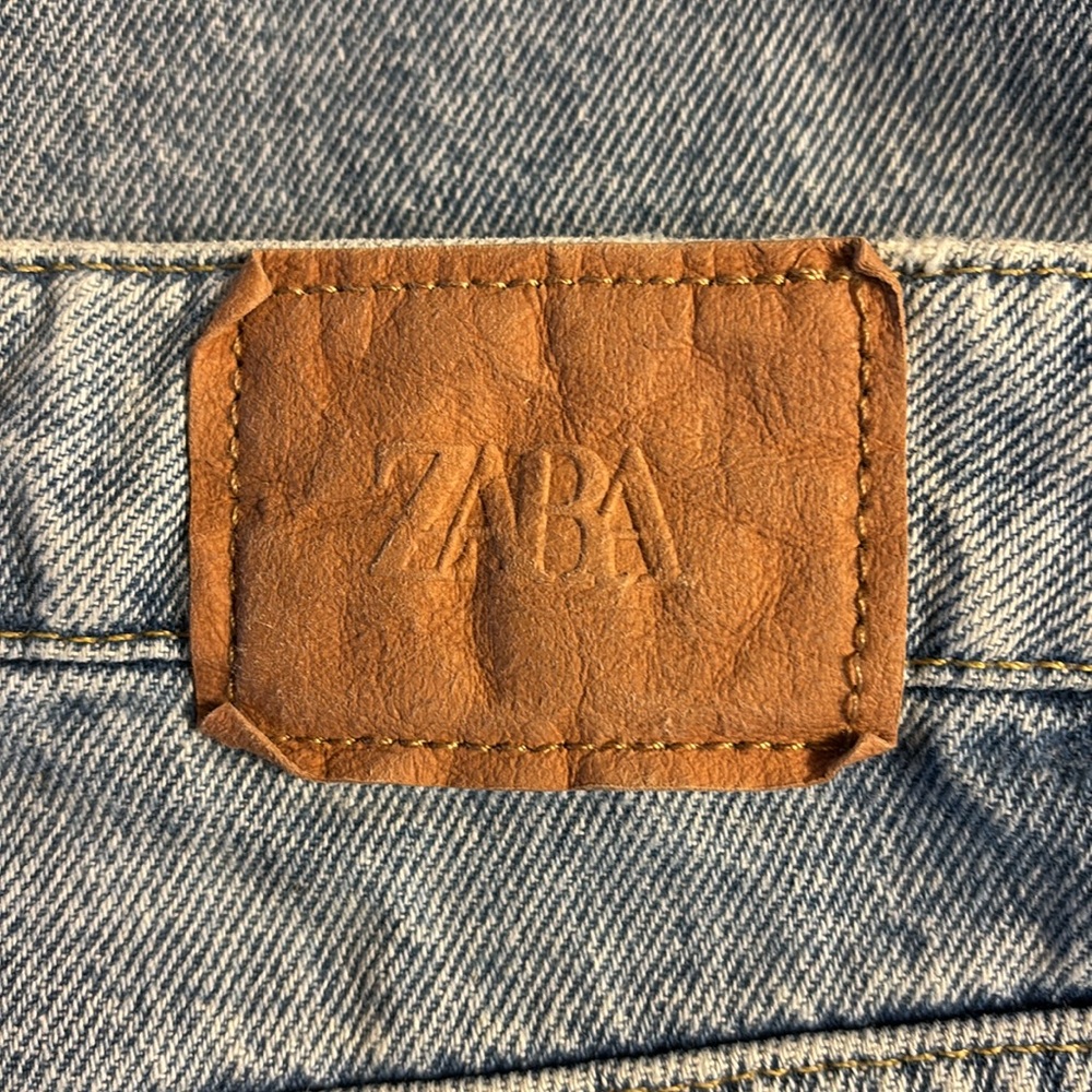 Zara High Waisted Straight Leg Light Wash Blue Jeans Women’s Size 6 - Picture 9 of 14